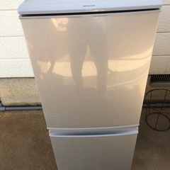 SHARP 冷蔵庫　2door 137リットル　2015年製