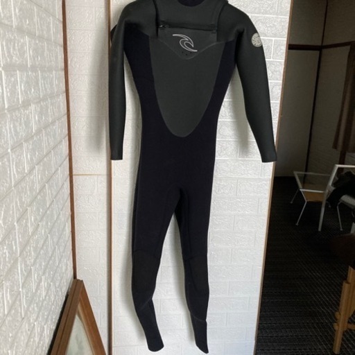 リップカールサーフィンスーツ5ミリ、ビラボン3ミリ、シーガルオニール