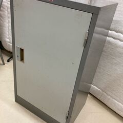 業務用スチールロッカー