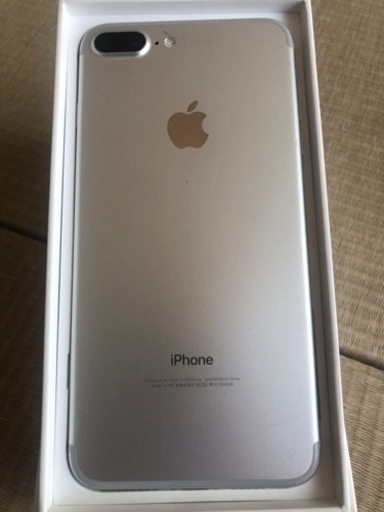 服/ファッション iPhone7Plus  32GB