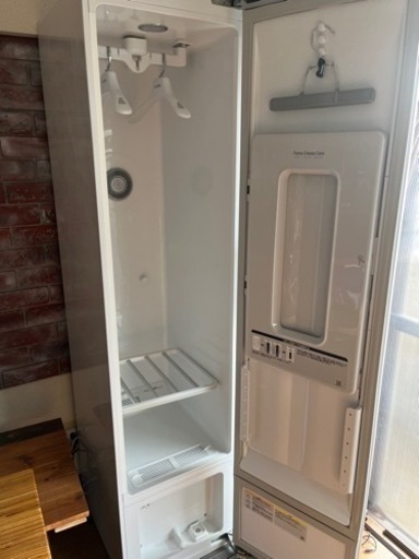 【値下】LGスタイラー　消臭　花粉症対策　電気乾燥機 LG 除菌　高性能