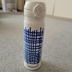 スターバックスの水筒の画像