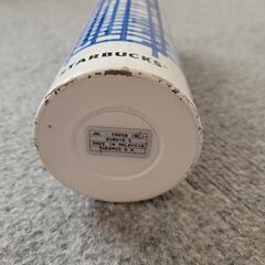 スターバックスの水筒の画像