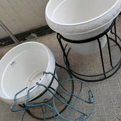植木鉢とスタンド、植木鉢ラック