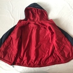 ユニクロ　ジャンパー　サイズ140　赤／紺　リバーシブル　子供服　キッズ服　冬服の画像