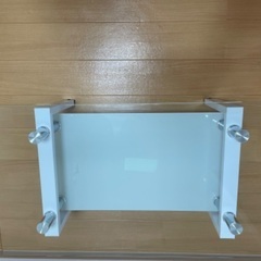 ガラスローテーブル