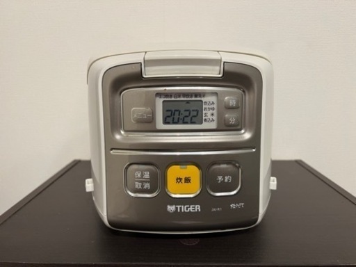 美品TIGER炊飯器 炊きたて ホワイト JAI-R551W