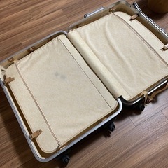 Samsonite キャリーケースの画像
