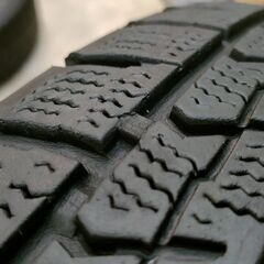 【４本セット】スタッドレスタイヤ付きアルミホイール　175/70R14【インサイト】の画像