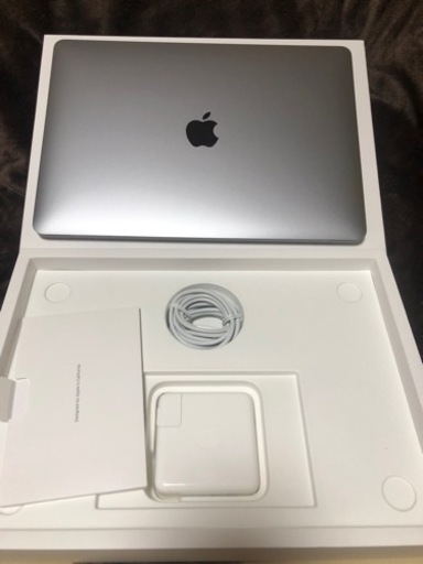 新品同様　MacBook pro クリエイターデザイナー仕様