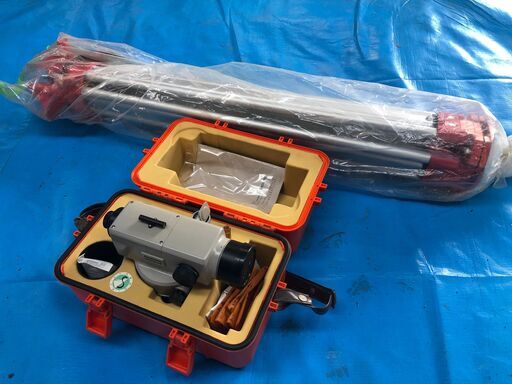 ソキアオートレベル B2C 三脚付き