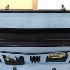 アタッシュケース（合皮、黒・茶、暗号キー、ビジネスバッグ）の画像