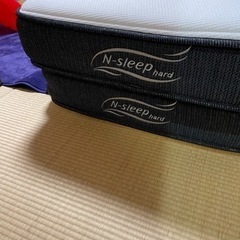 　差し上げます。シングルマットレス２つ
