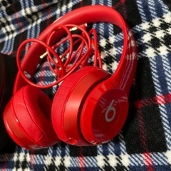 ヘッドホン　beats redの画像
