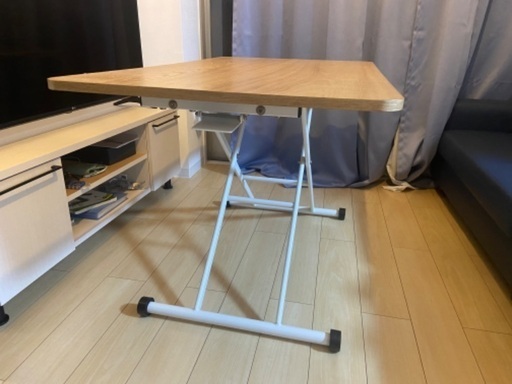 [高さ調節可能]テーブル売ります