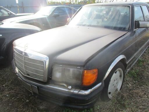 ベンツ126-560SELフロントバンパーコンプリート