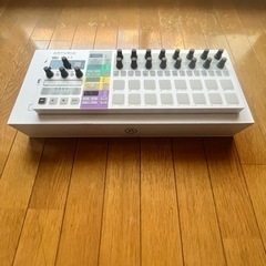 ARTURIA BEATSTEP PRO シーケンサー MIDIコントローラーの画像