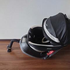 チャイルドシート コンビ ネルームの画像