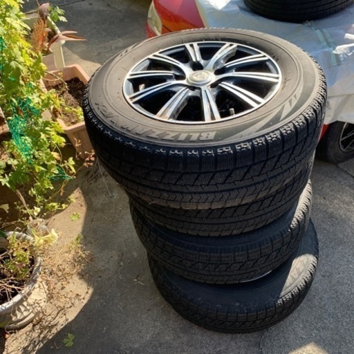 205/65R15スタッドレス、アルミ　ブリヂストンブリザックVRX中古4本セット！
