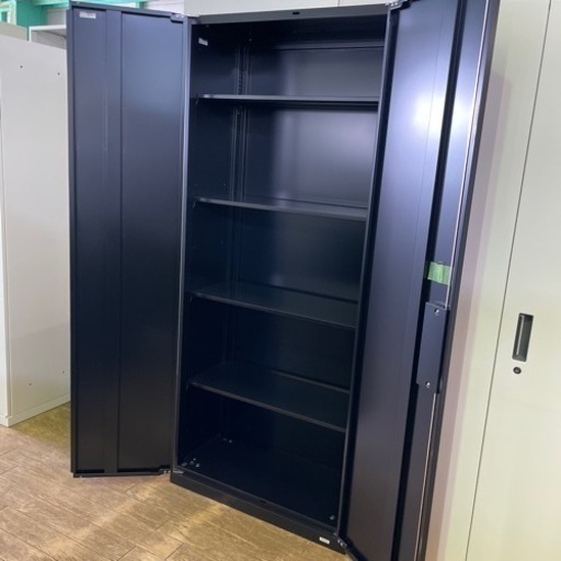 JK-18 【オフィス家具専門店】オカムラの両開き書庫です！