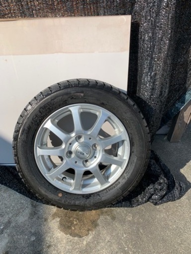 取引先決まりました　軽自動車用13インチスタッドレスタイヤ付きアルミホイール