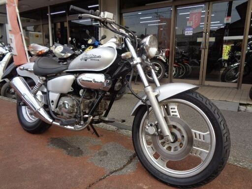 NO.4532　マグナ５０ （ＭＡＧＮＡ）　４サイクル　クラッチ付き４速ミッション　シルバー　☆彡