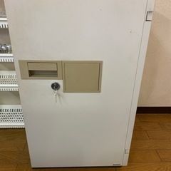 コクヨ　耐火式金庫