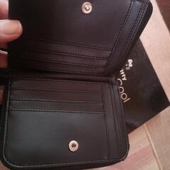 ハローキティ サイフ 未使用 黒 ブラック ラメ入りの画像