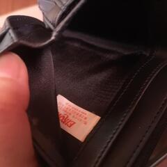 ハローキティ サイフ 未使用 黒 ブラック ラメ入りの画像