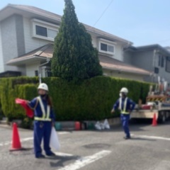 🍀交通誘導二級🍀 警備員 有資格者 緊急募集‼️ 日給13000円〜✨各種手当有の画像