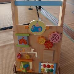 歩行器　ベビーファーストウォーカー