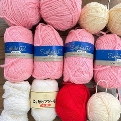 お譲りする方決まりました。毛糸