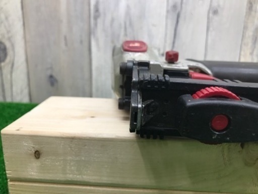 中古品△マックス(MAX) 常圧ステープル用エアネイラ TA-225/425J