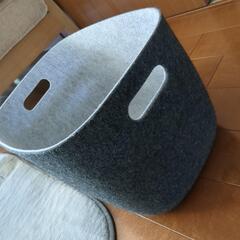 フエルト生地バスケットの画像