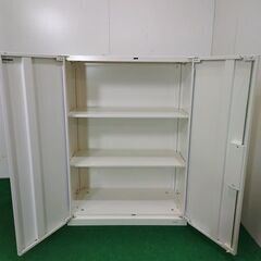 中古　okamura製 VILLAGE　両開き書庫 カギあり　8VS161 Z924　【Q0517-04松】