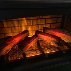 ● 暖炉型ファンヒーターの画像