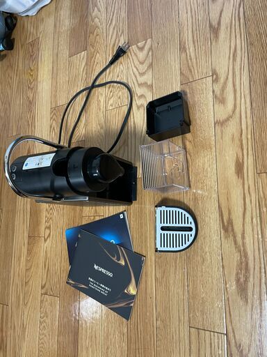 ネスプレッソ カプセル式コーヒーメーカーマシンです。