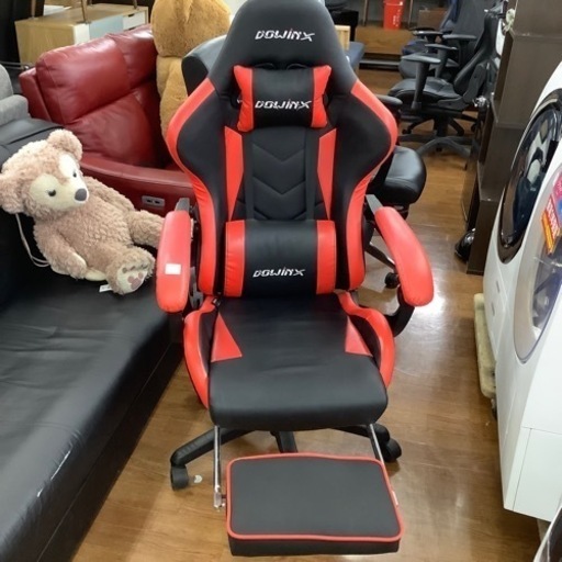 ゲーミングチェア　DOWINX フットレスト付き　ブラック×レッド
