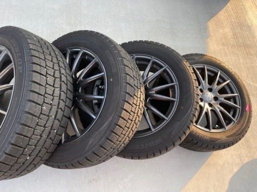 取引中 スタッドレスタイヤ ホイール付 215/55R17