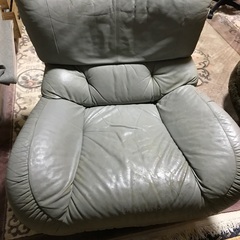 一人用ソファ　カリモク　まだ決まってません