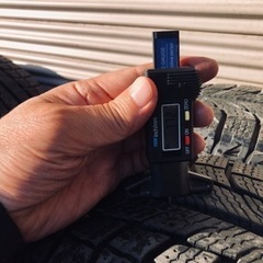 冬タイヤ 195/55R15 トヨタ純正プリウスα等用PCD114.3アルミ付スタッドレス バリ山4本組の画像