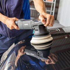 ＼車好きは必見／洗車スタッフもしくはフロント受付スタッフの募集です！丁寧な研修期間があるので未経験の方でも安心して勤務する事ができます★週1日＆1日3時間から勤務OKですので沢山のご応募お待ちしています！の画像