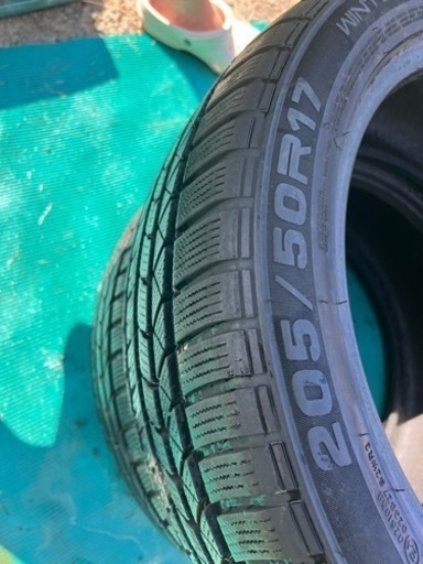 スタッドレスタイヤ4本 205/50r17