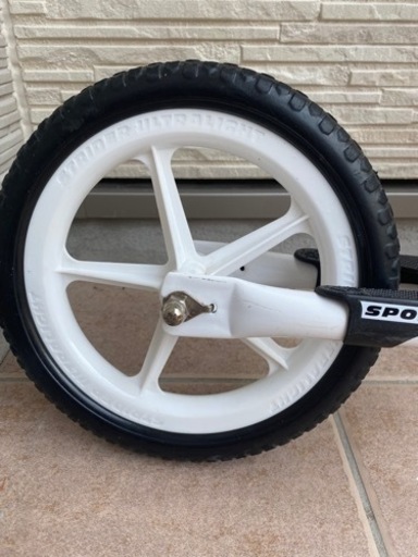 ストライダー　スポーツモデル（箱付き）