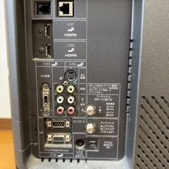32型シャープAQUOS液晶テレビの画像