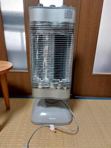 ダイキン 遠赤外線暖房機 2013年製