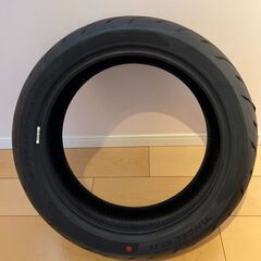 ピレリ PIRELLI エンジェルGT2 190/55 ZR 17 使用バイクタイヤの画像