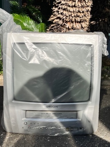 ビデオ付きテレビ