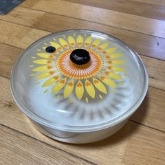 昭和レトロ　プラスチック製菓子入れの画像