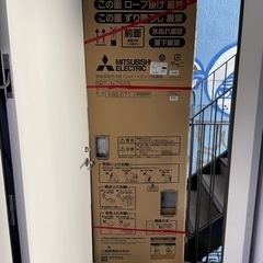 階段の荷上げお手伝い。の画像